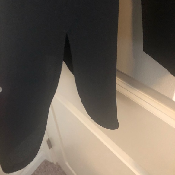 Like new VINCE CUMUTO Tunic Top - Picture 3 of 5